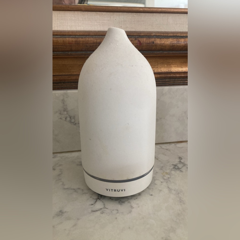 Vitruvi Stone cold air diffuser